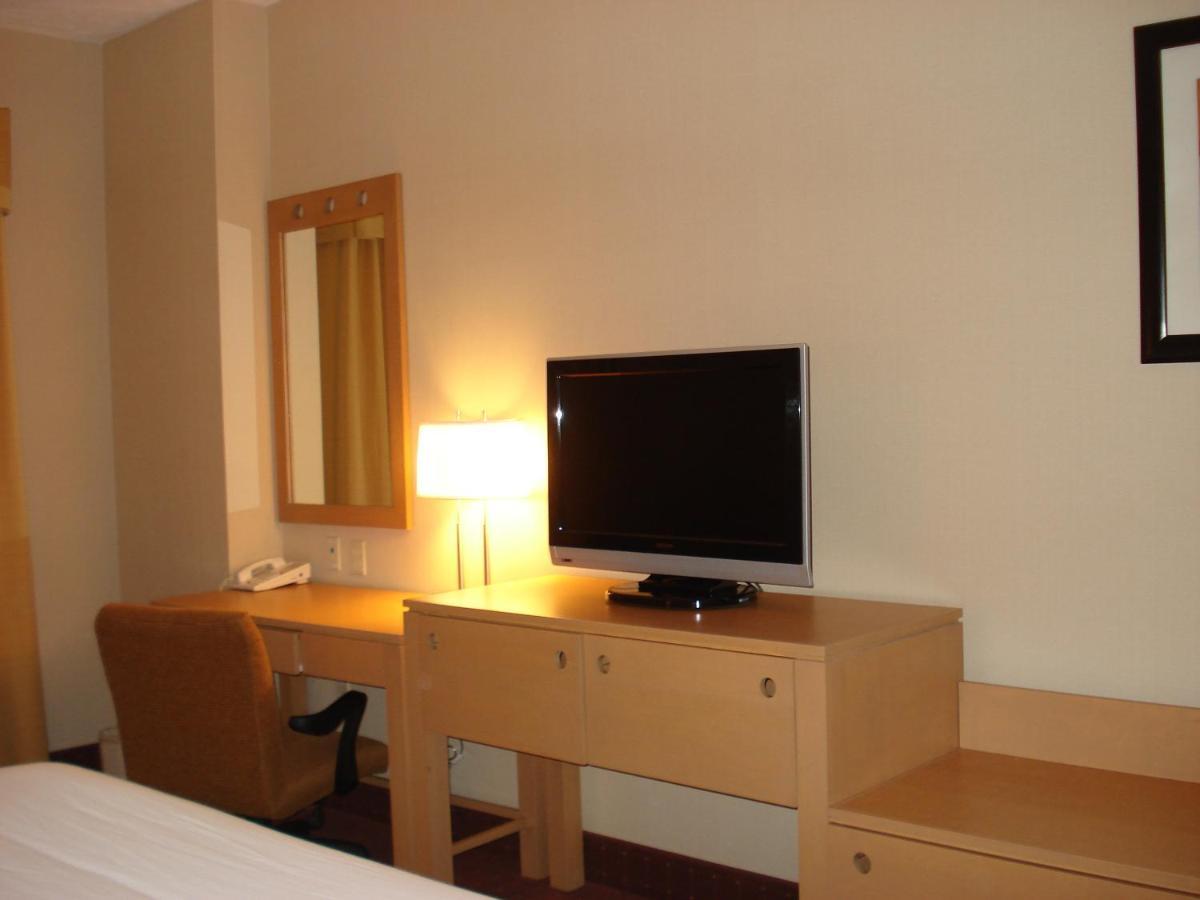 Holiday Inn Express Saltillo Zona Aeropuerto By Ihg Kültér fotó