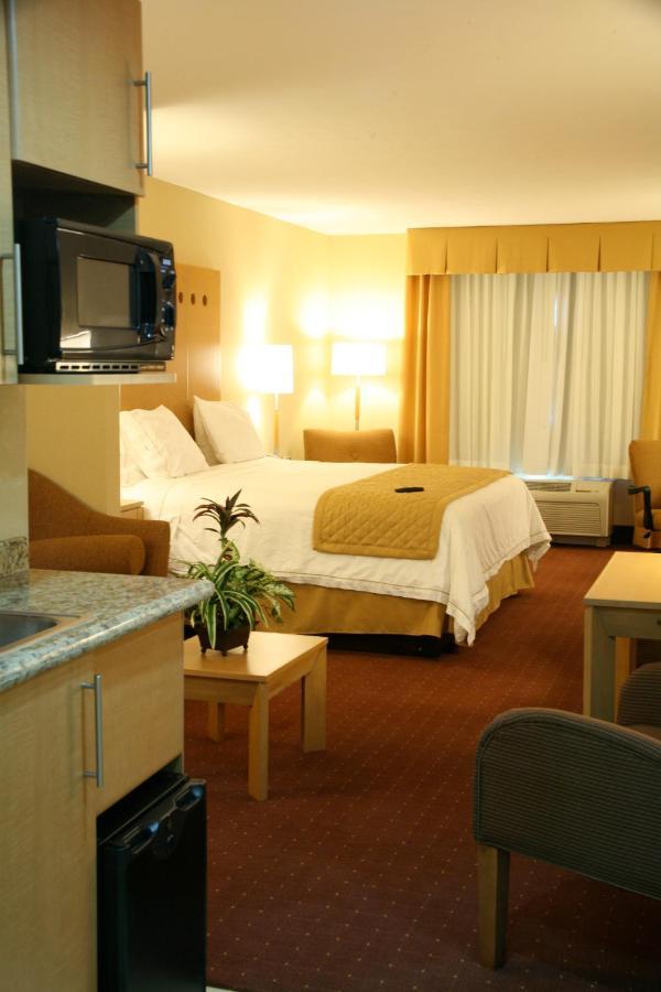Holiday Inn Express Saltillo Zona Aeropuerto By Ihg Kültér fotó