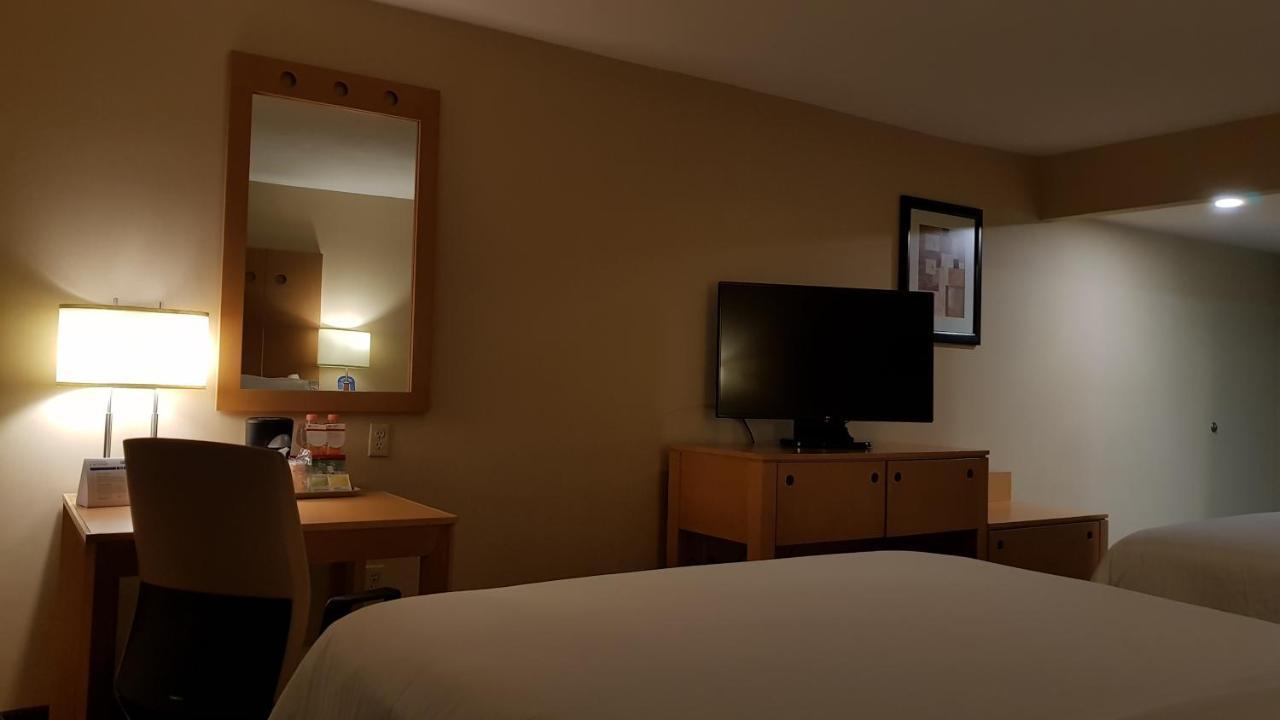 Holiday Inn Express Saltillo Zona Aeropuerto By Ihg Kültér fotó