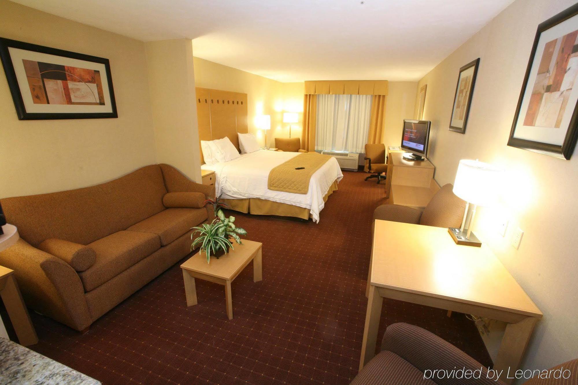 Holiday Inn Express Saltillo Zona Aeropuerto By Ihg Kültér fotó