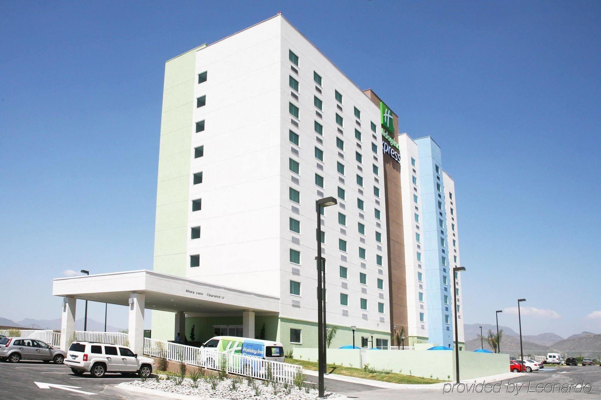 Holiday Inn Express Saltillo Zona Aeropuerto By Ihg Kültér fotó