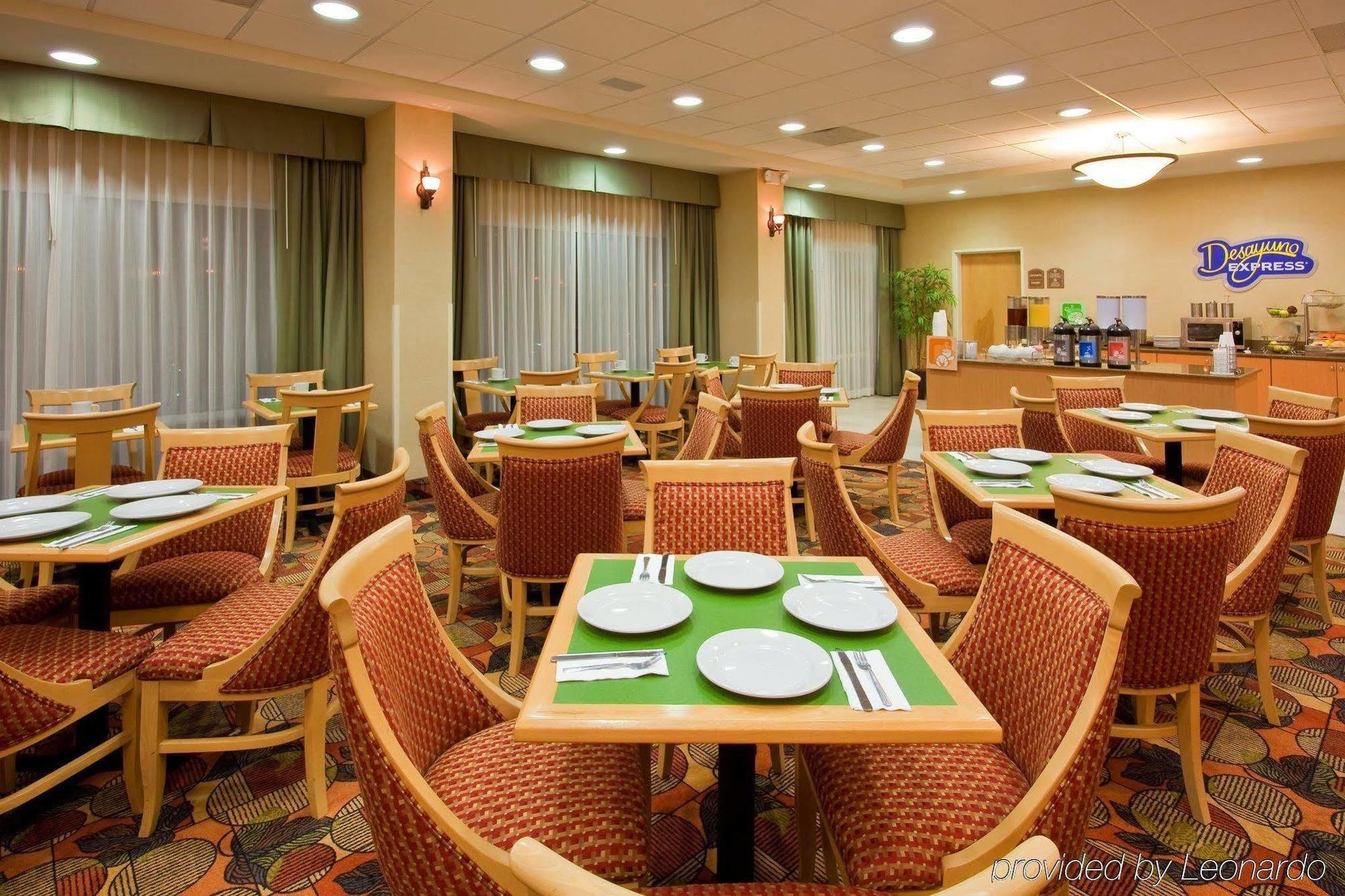 Holiday Inn Express Saltillo Zona Aeropuerto By Ihg Kültér fotó